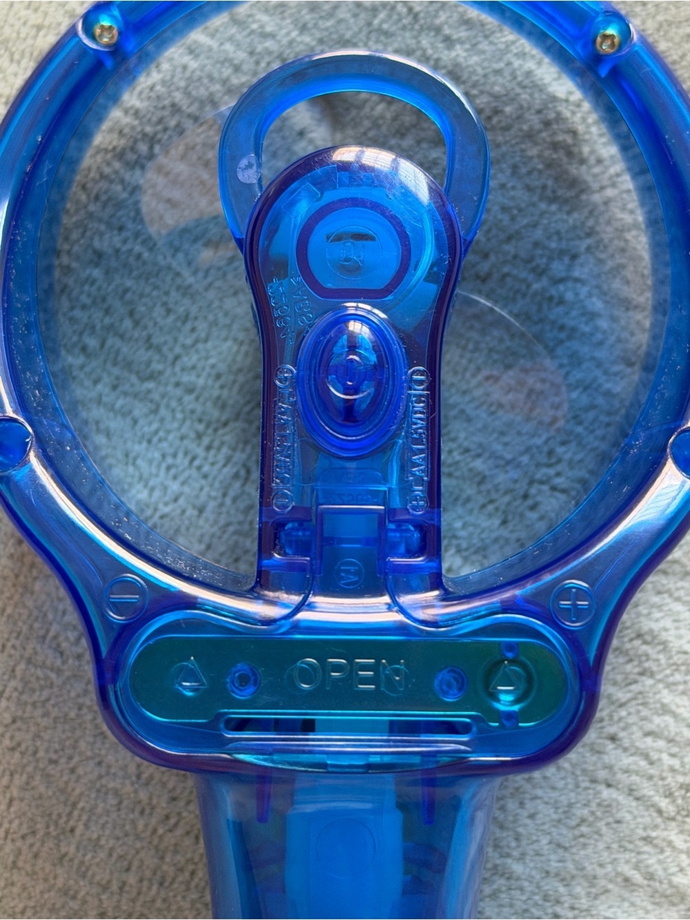 O2COOL Deluxe Misting Fan - Blue - Picture 7 of 8